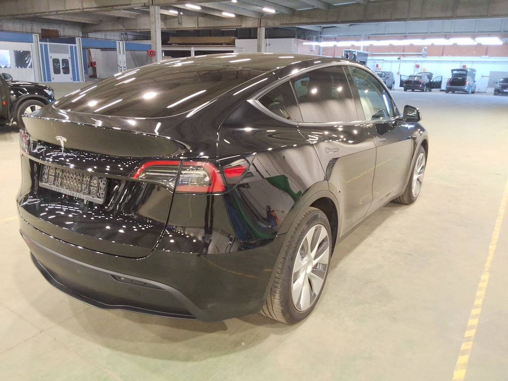 TESLA MODEL Y BEV AUTO RWD photo