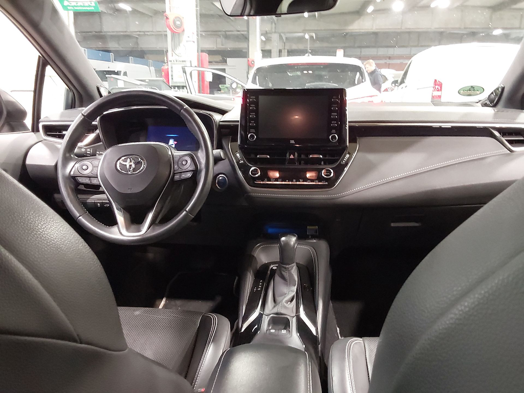 TOYOTA Corolla 2.0 HEV PREMIUM E-CVT photo