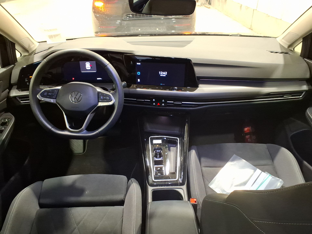 VOLKSWAGEN GOLF VIII 1.4 EHYBRID STYLE BUSINESS DSG photo