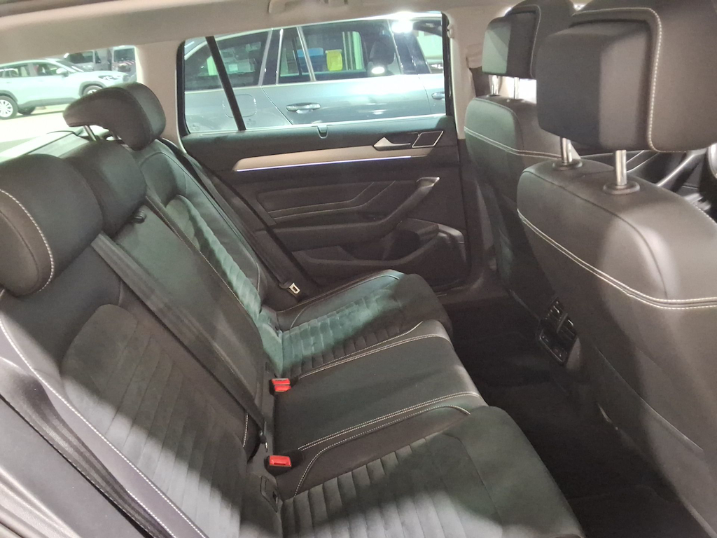 VOLKSWAGEN PASSAT VARIANT 2.0 TDI 90KW MSQ VARIANT ELEGANCE BUSINE photo
