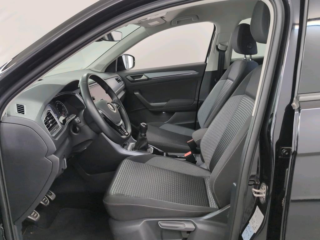VOLKSWAGEN T-ROC 1.0 TSI ACTIVE photo