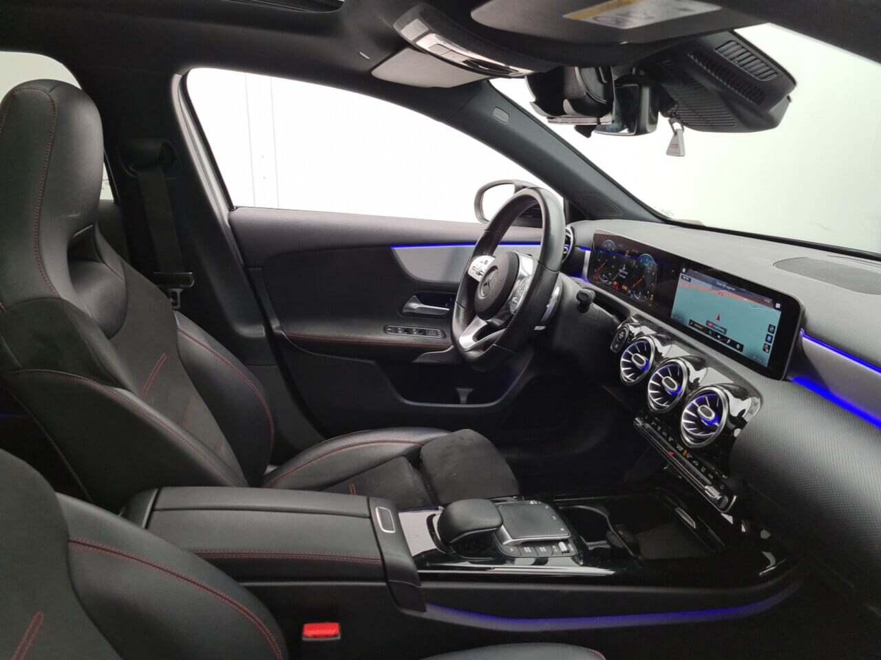 MERCEDES-BENZ A-klasse 180 Bns Solution AMG photo