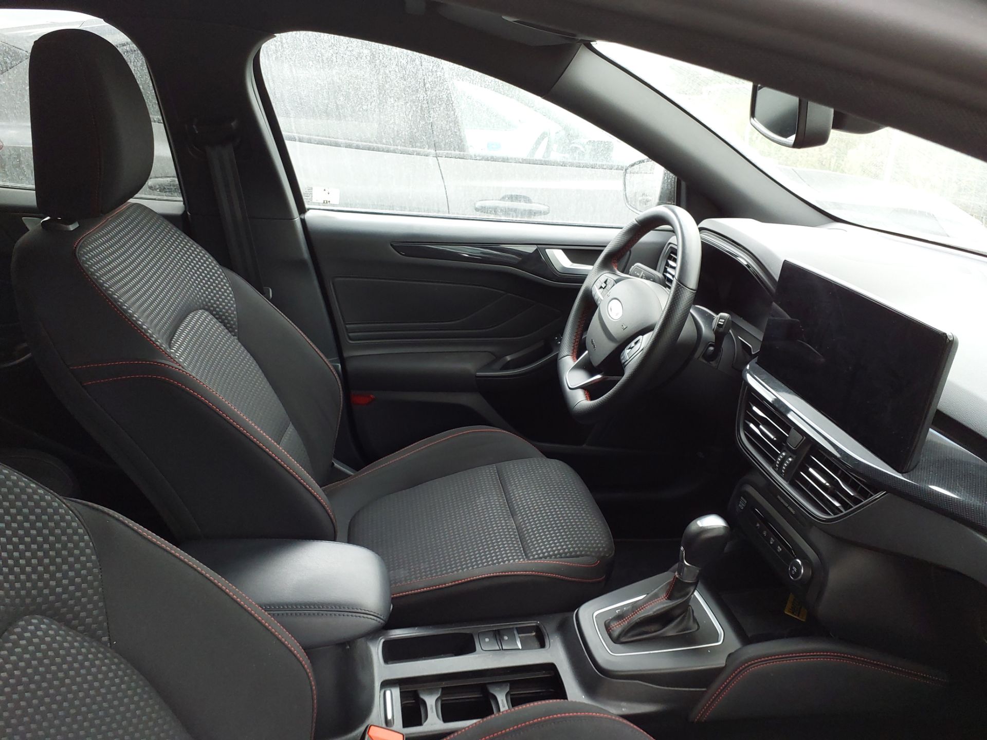 FORD Focus Berlina 1.0 Ecoboost 114KW 155CV S6.2 ST-LINE X(Winterpack) photo