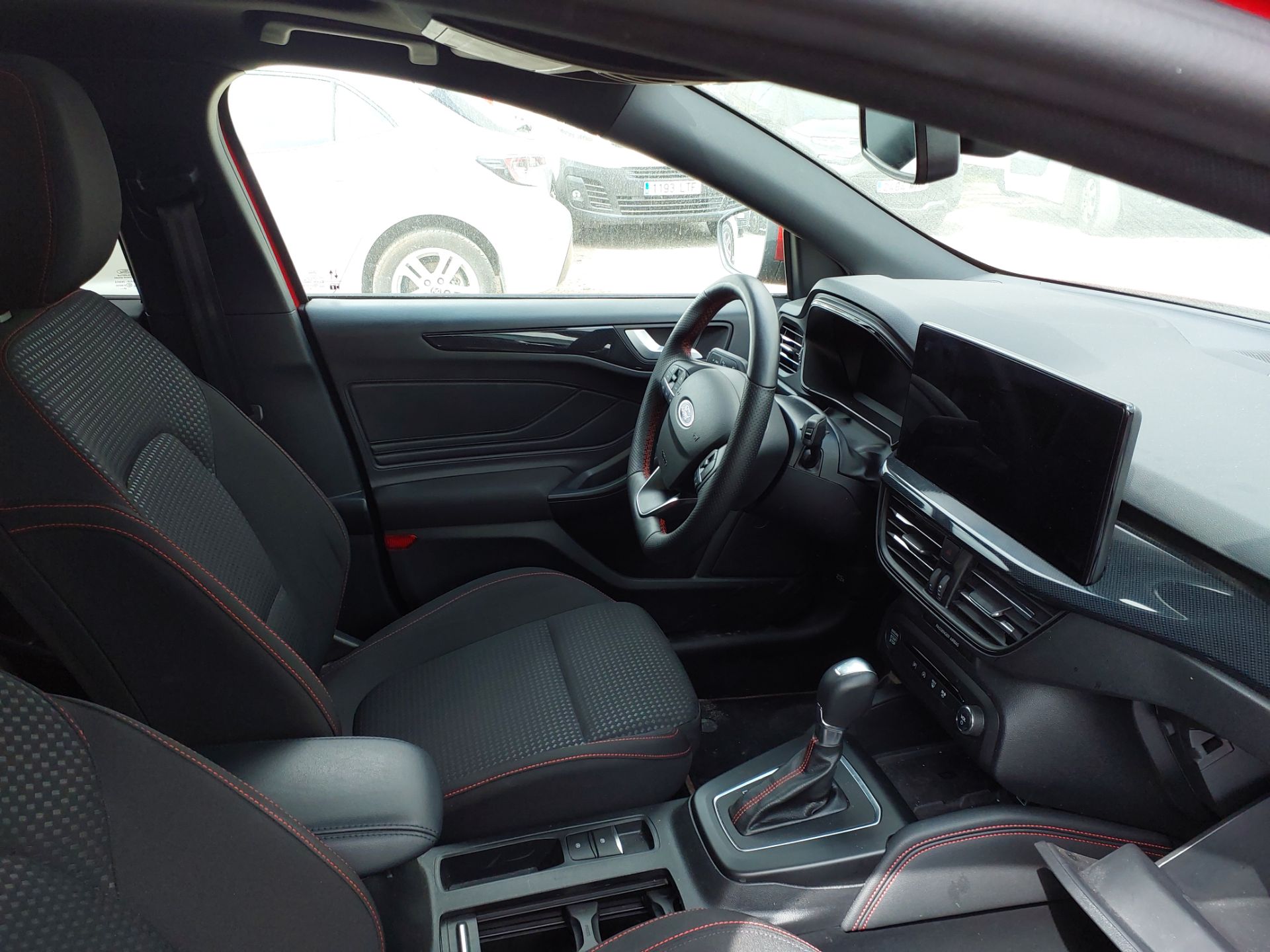FORD Focus Sportbreak 1.0 Ecoboost 114KW 155CV S6.2 AutomÃ¡tic ST-LINE X(Pano-Roof + Winterpack) photo