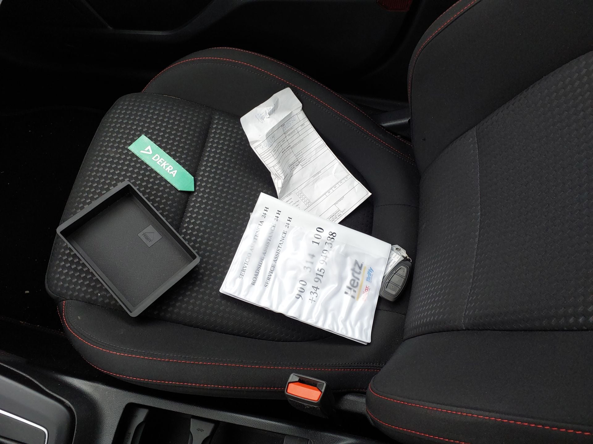 FORD Focus Sportbreak 1.0 Ecoboost 114KW 155CV S6.2 AutomÃ¡tic ST-LINE X(Pano-Roof + Winterpack) photo