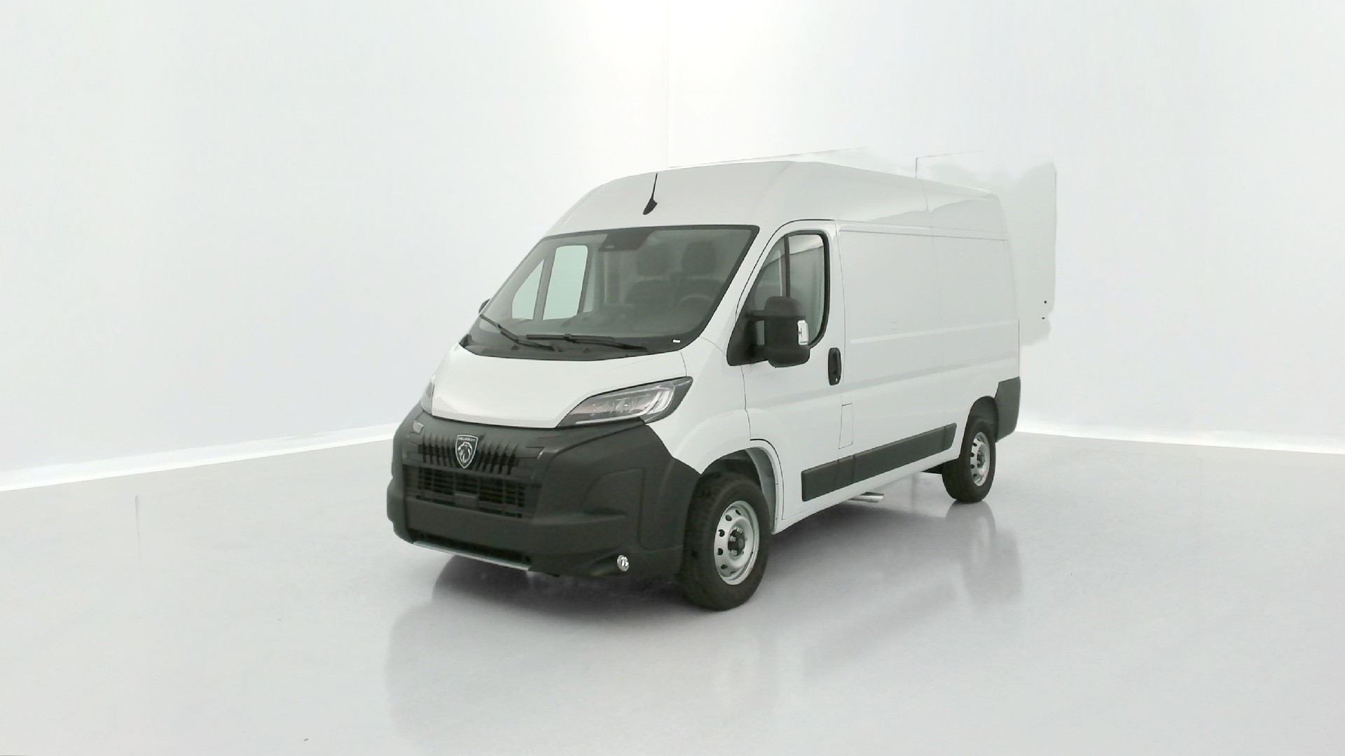 Peugeot Boxer L2H2 3.5 2.2 BlueHDi 140ch photo