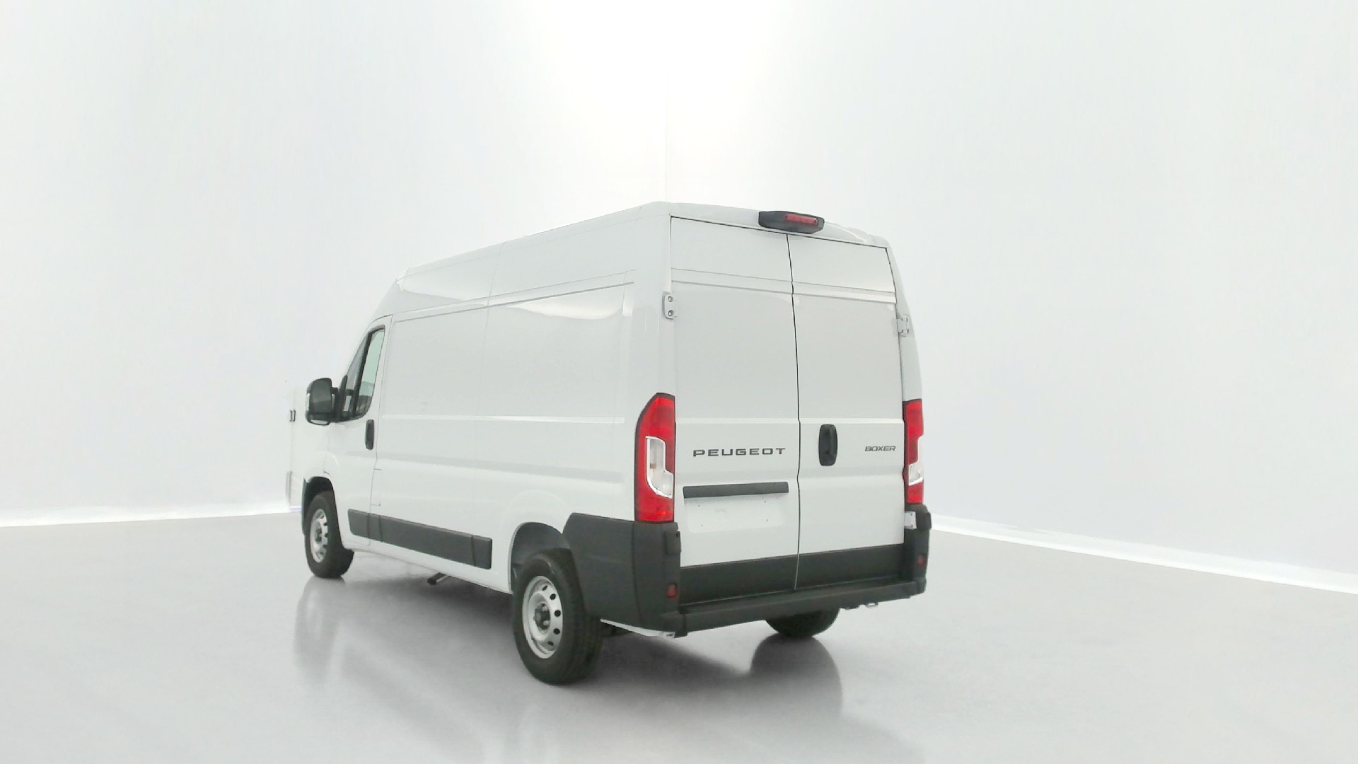 Peugeot Boxer L2H2 3.5 2.2 BlueHDi 140ch photo