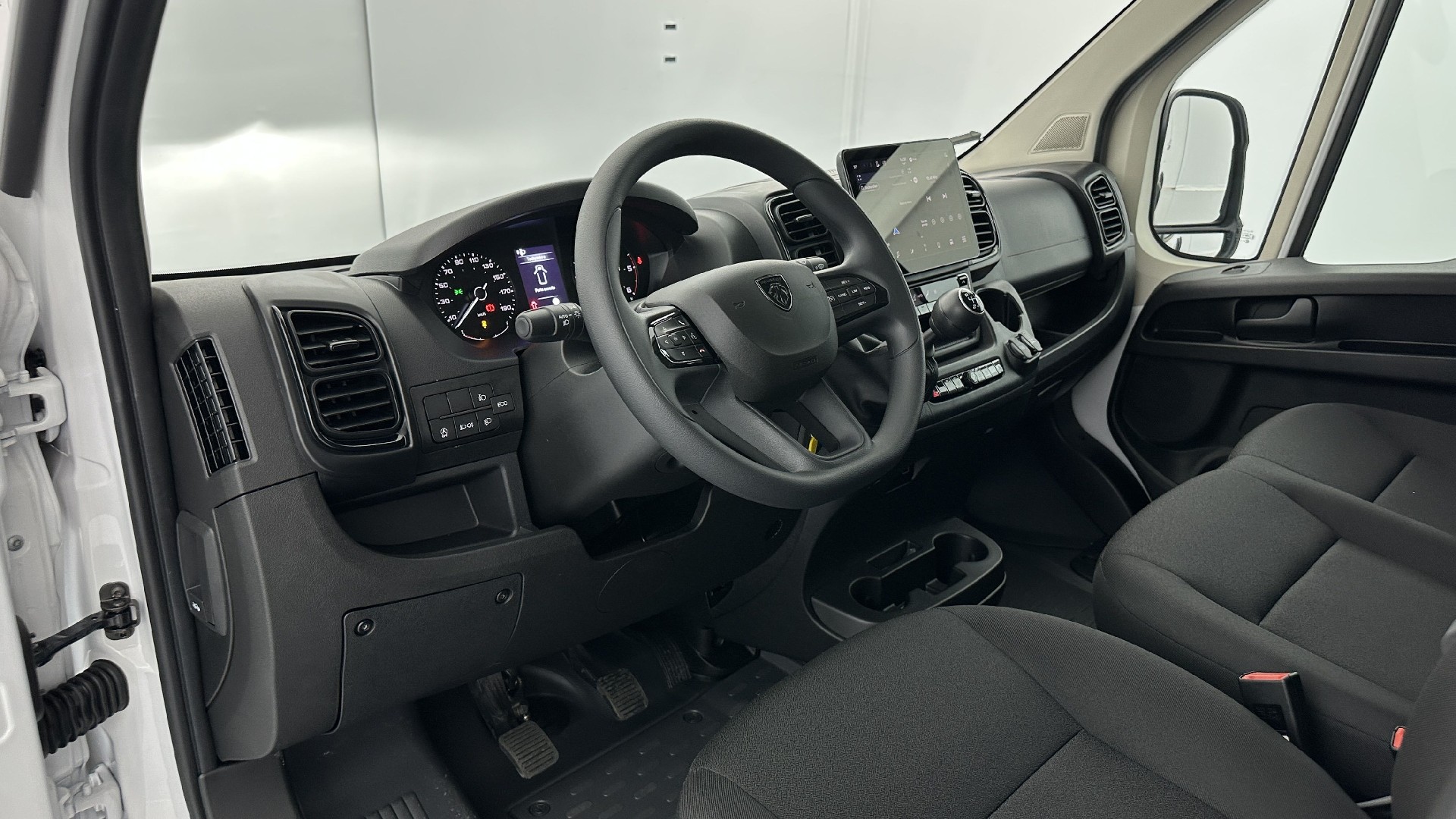 Peugeot Boxer L2H2 3.5 2.2 BlueHDi 140ch photo