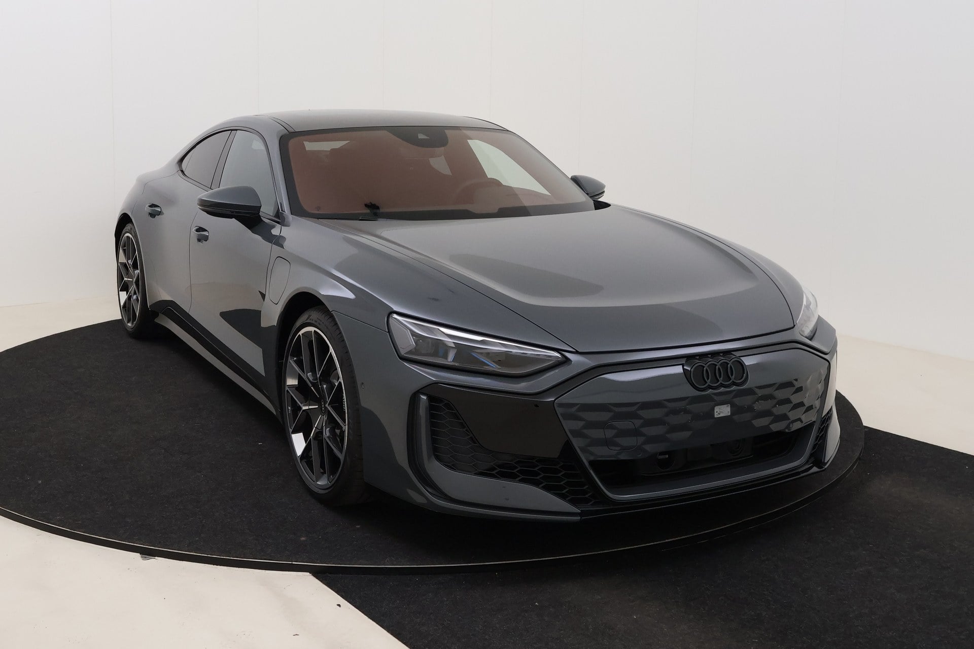 Audi RS e-tron GT 105 kWh photo