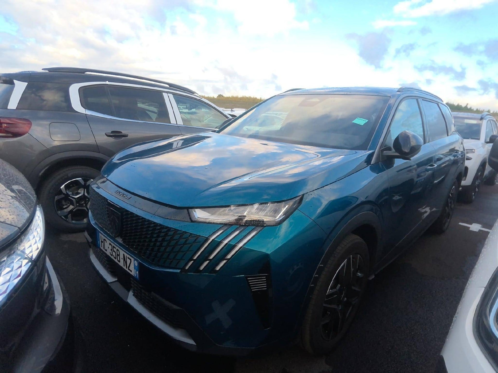 Peugeot 5008 Allure Hybrid 136 e-DCS6