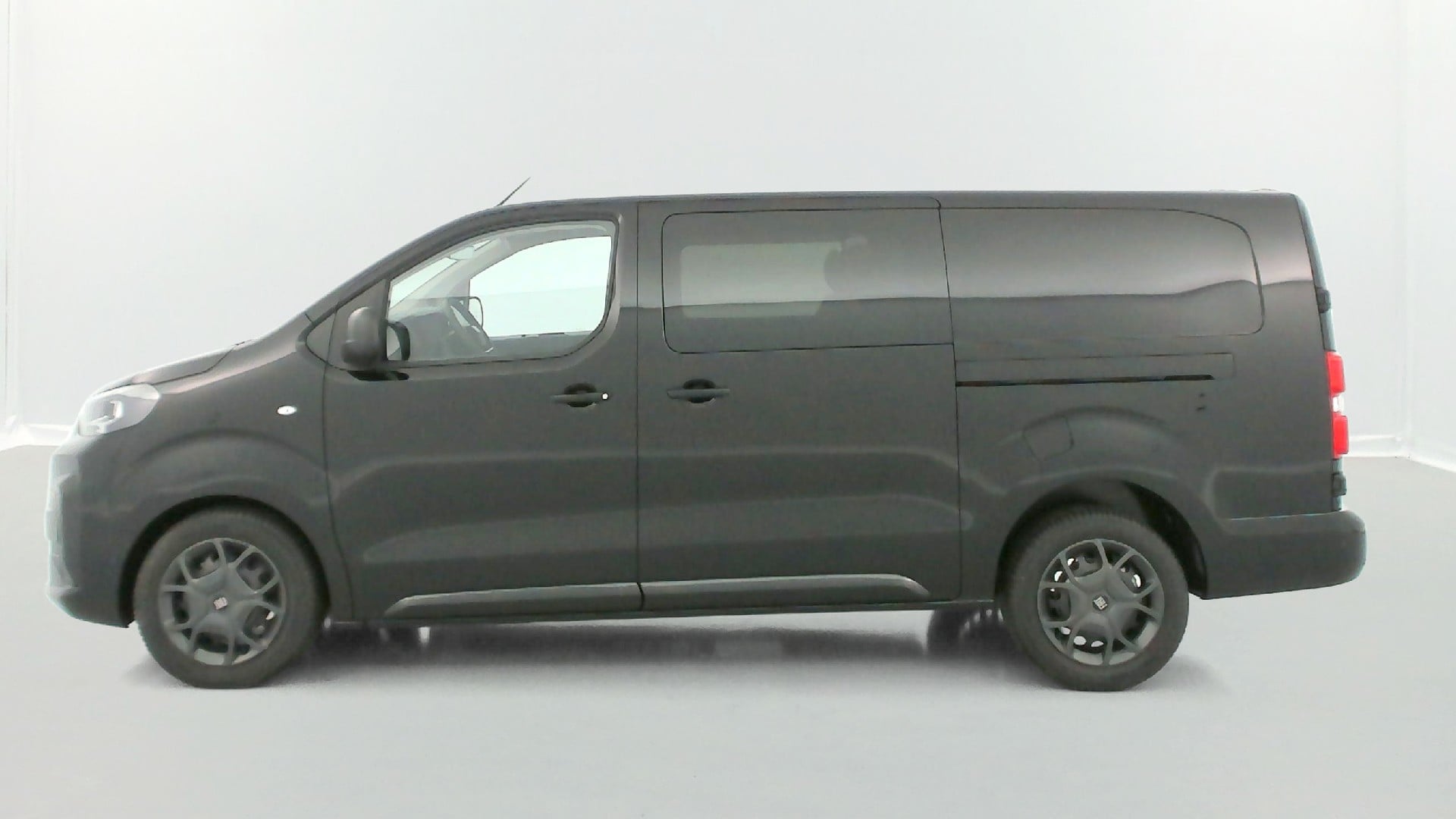Fiat Scudo XL Pack Premium Connect 2.0 BlueHDi 180 photo