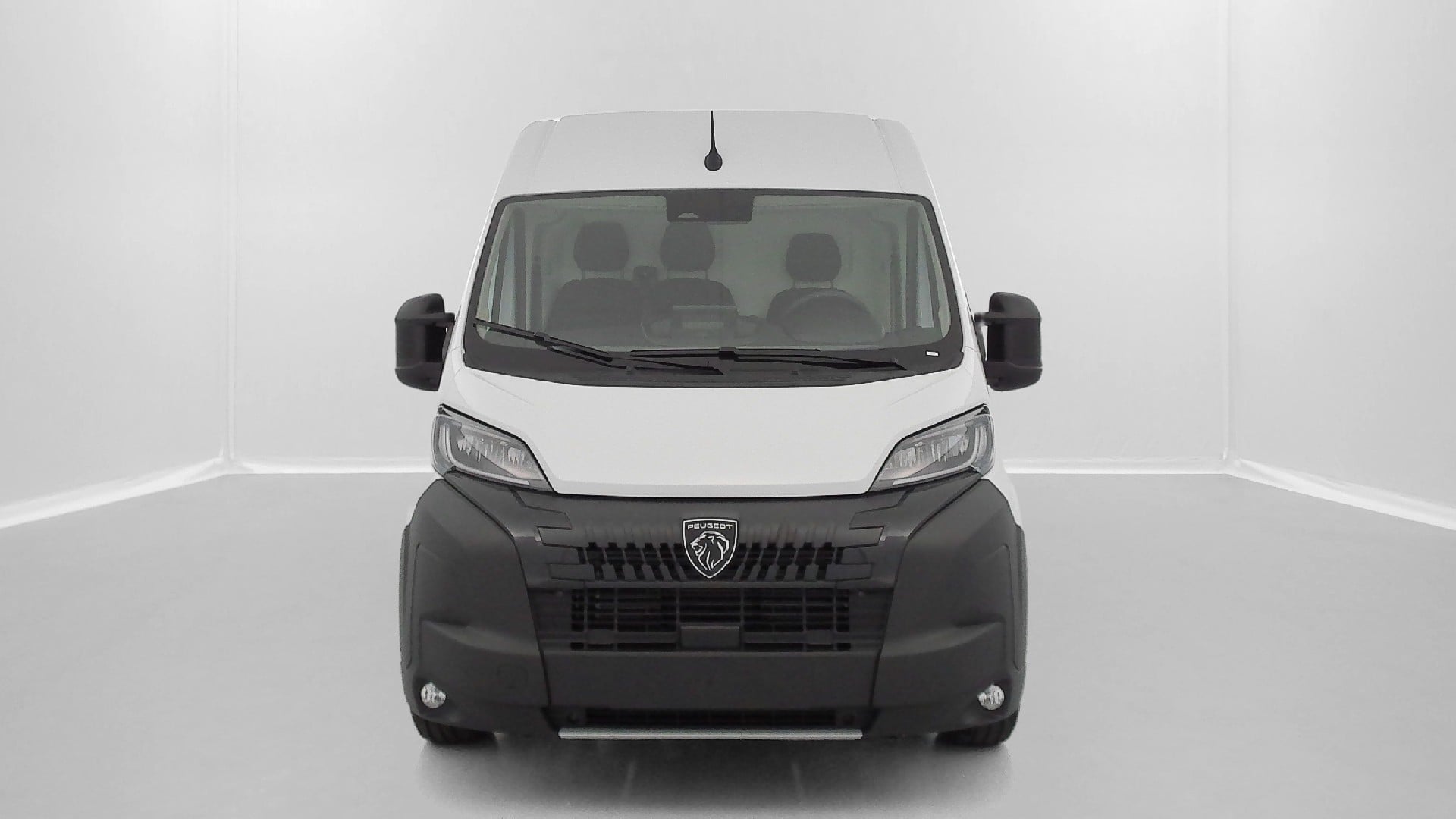 Peugeot Boxer L2H2 3.5 2.2 BlueHDi 140ch 2.2 BlueHDi 140ch photo
