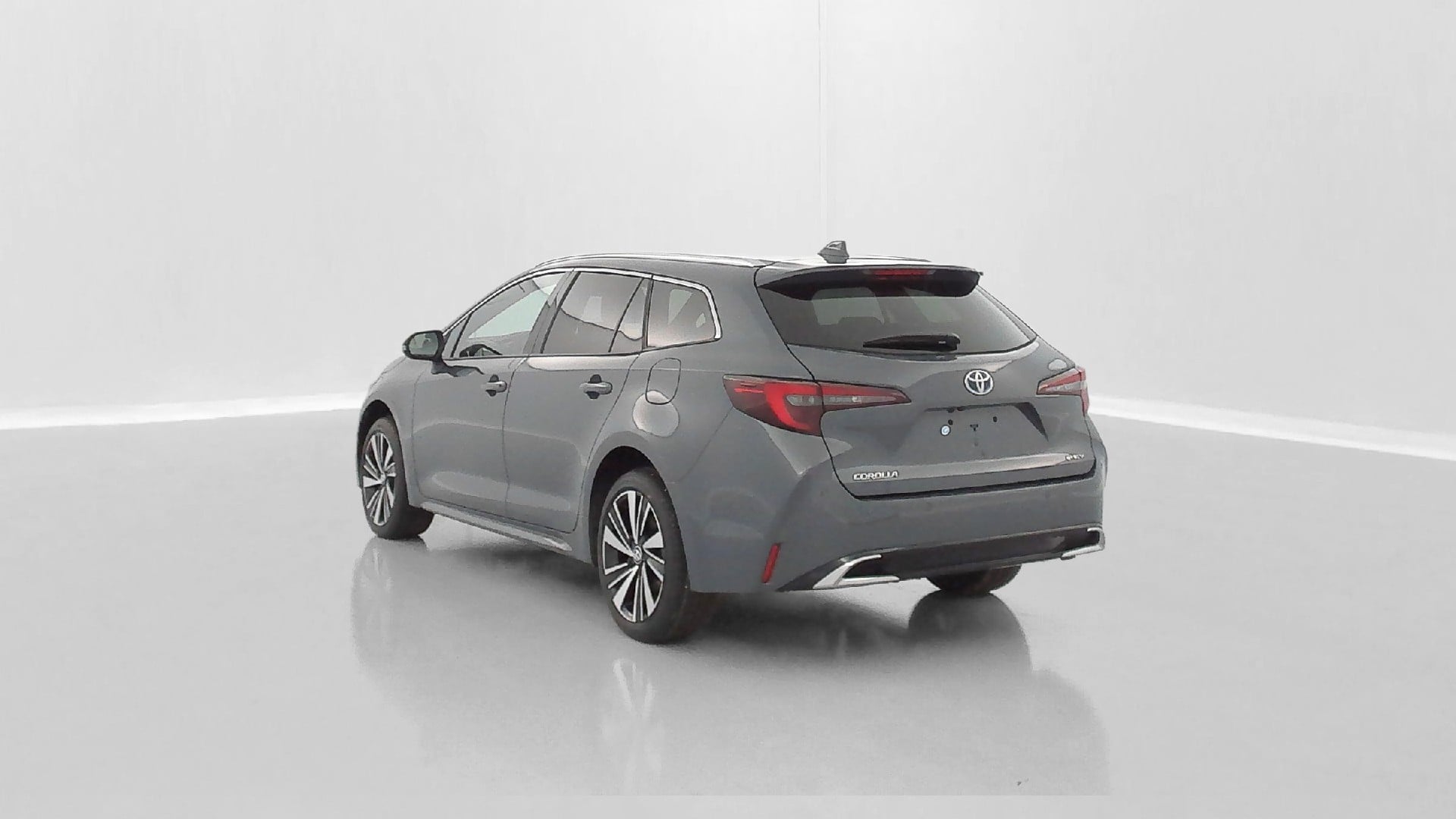 Toyota Corolla Design 1.8 Hybride 140ch photo