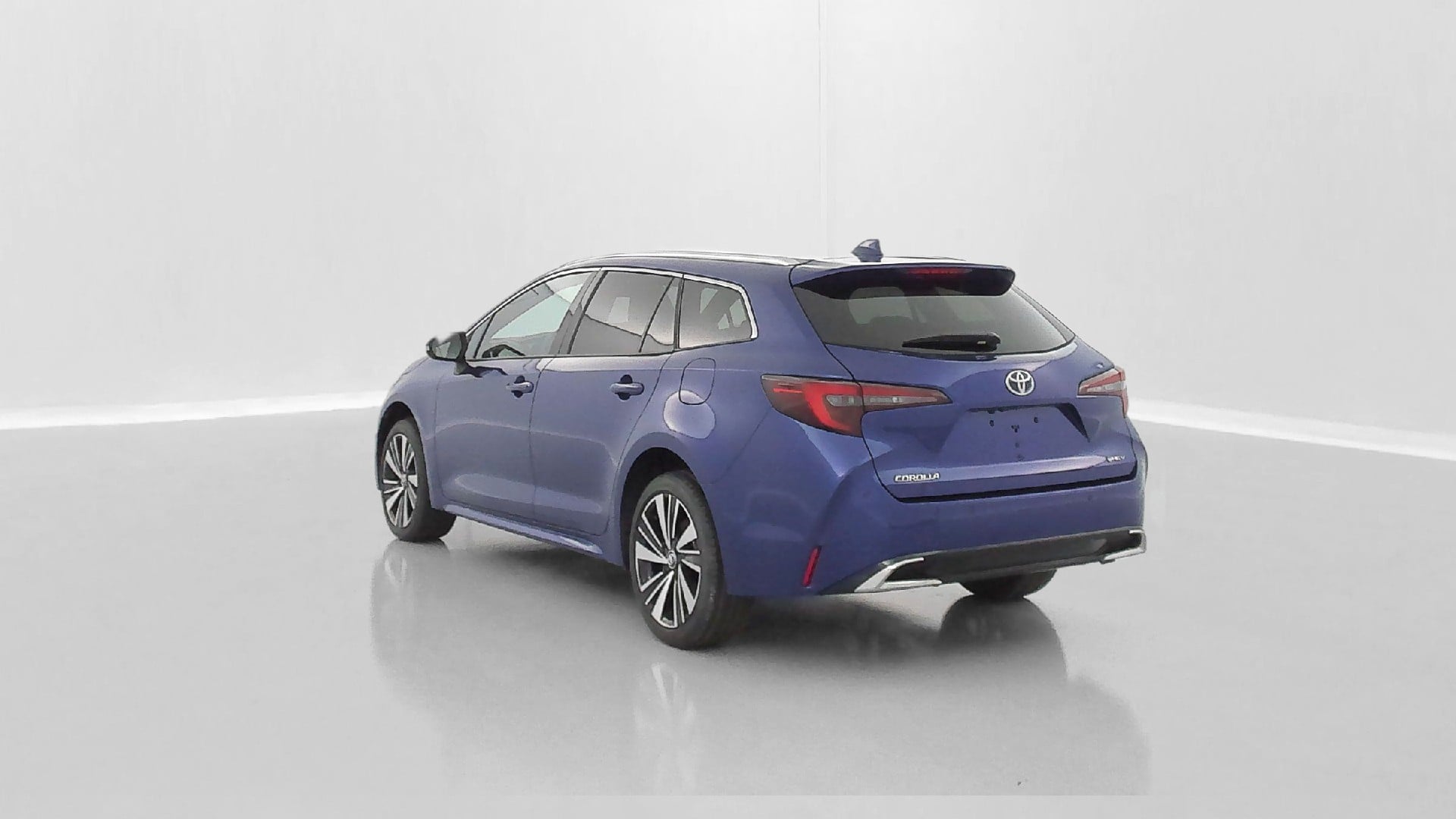Toyota Corolla Design 1.8 Hybride 140ch photo