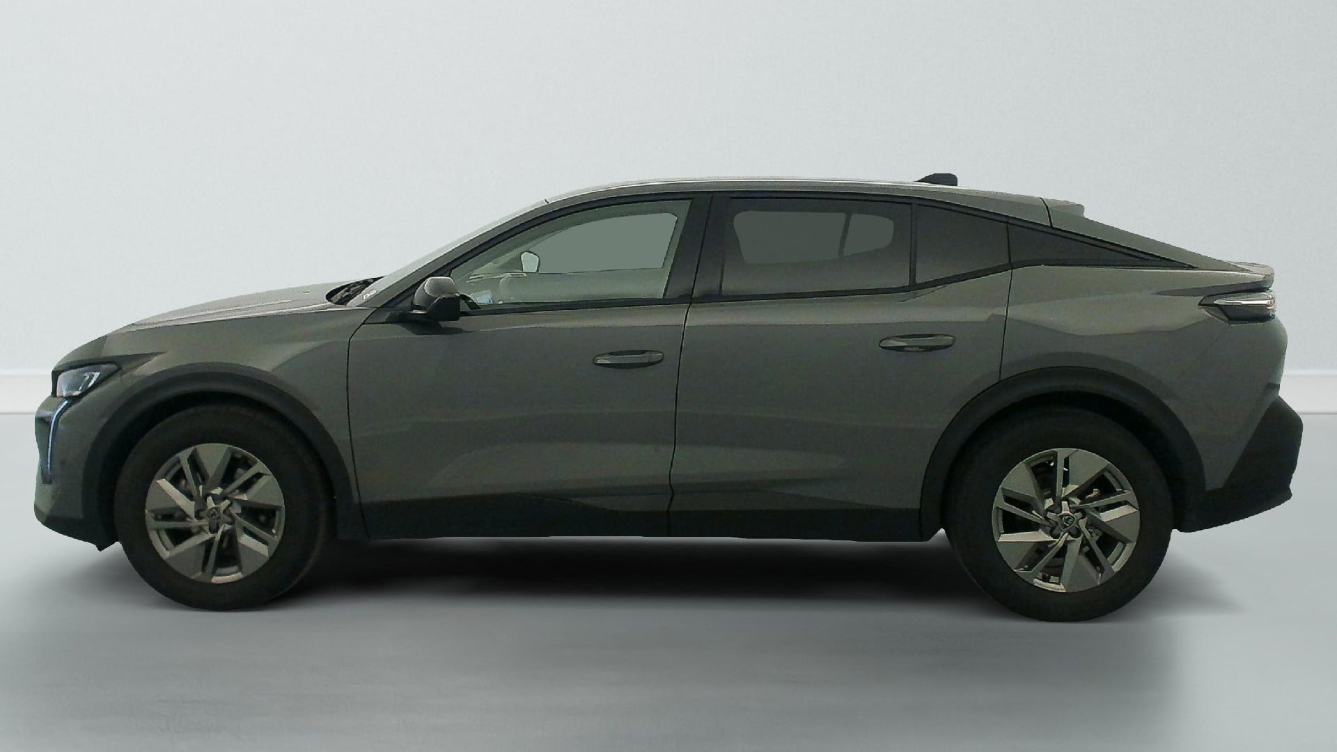 Peugeot 408 Hybrid 145 e-DCS6 Allure photo