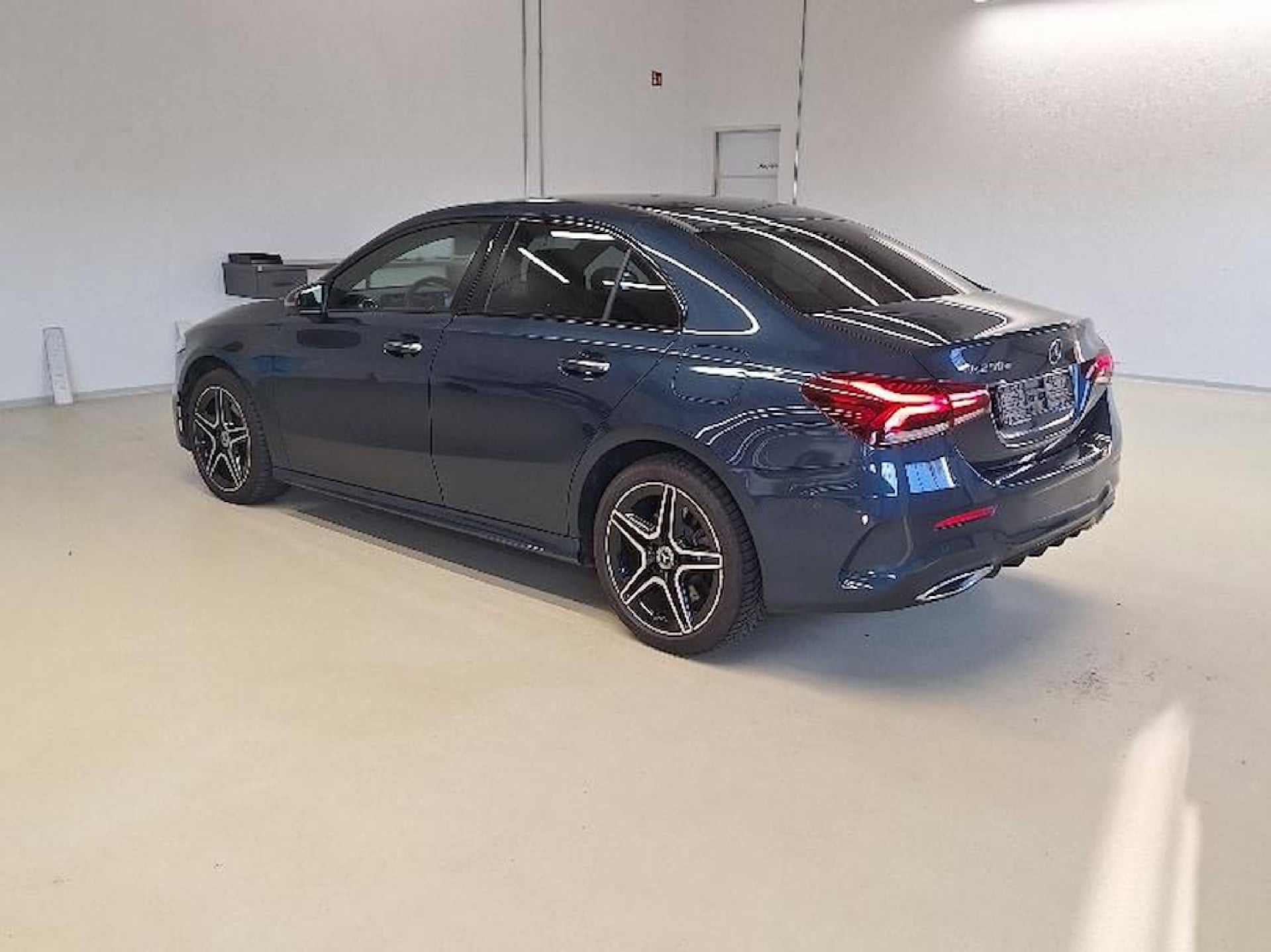 Mercedes-Benz A 250 AMG-Line 250 e photo
