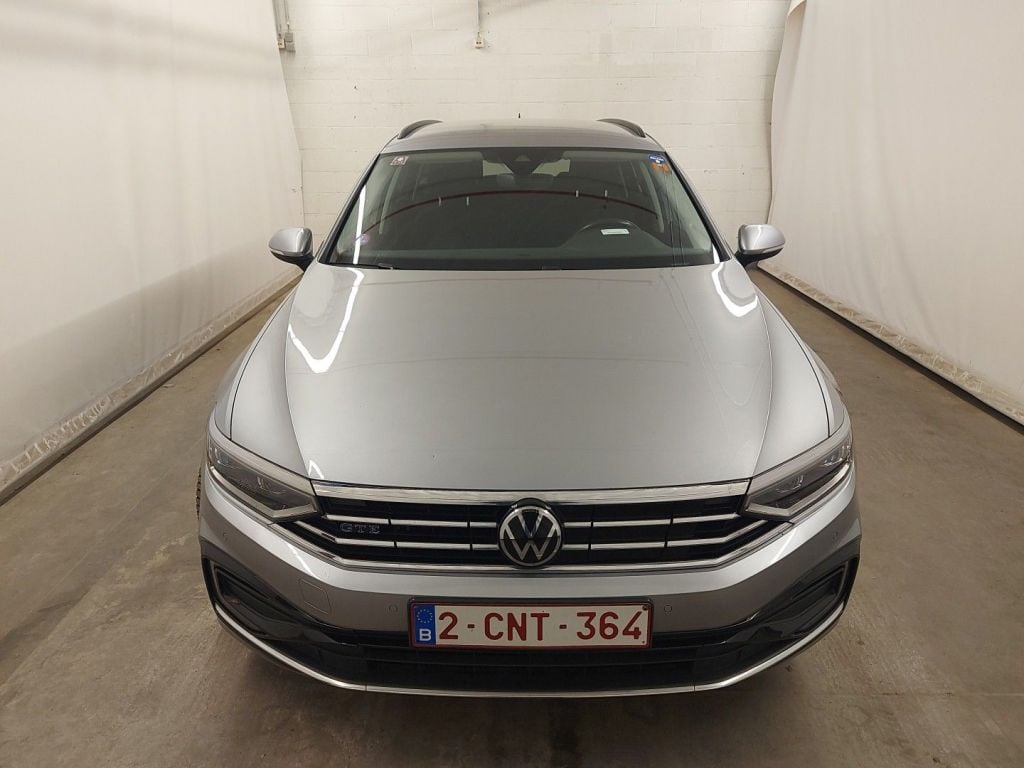 Volkswagen Passat Variant 1.4 TSI DSG6 GTE Business 5d photo