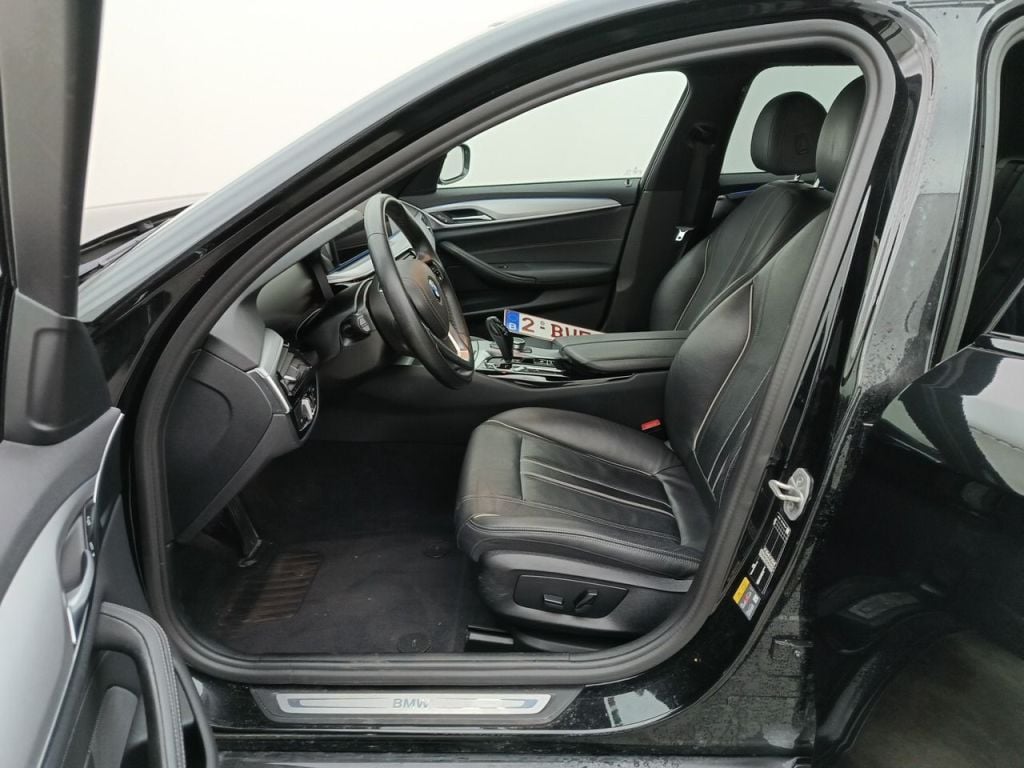 BMW 5 Reeks Touring 520e 150kW 5d photo