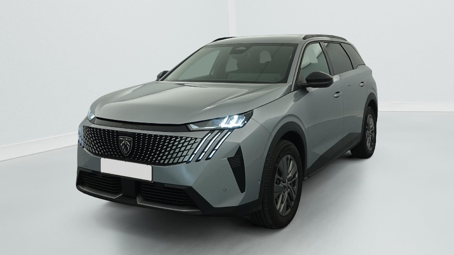 Peugeot 5008 HYBRID 145 CH E-DCS6 ALLURE photo