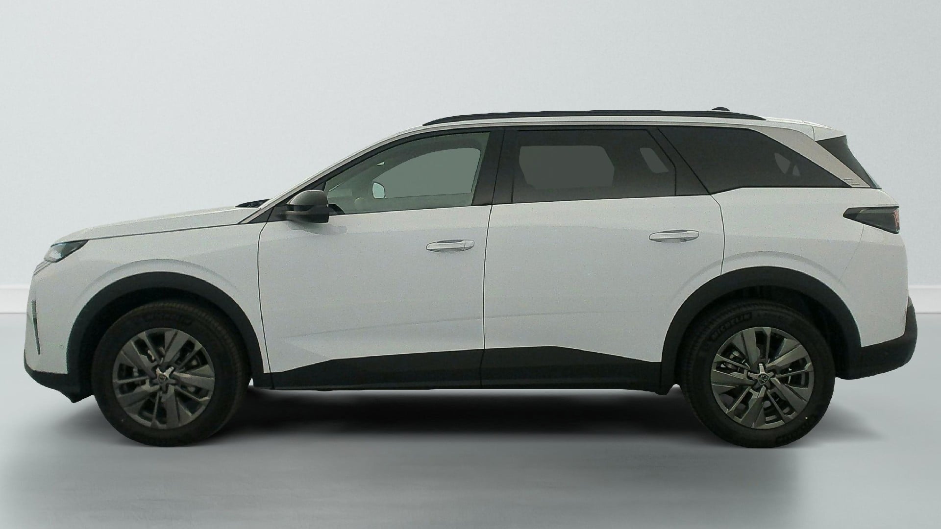 Peugeot 5008 HYBRID 145 CH E-DCS6 ALLURE photo