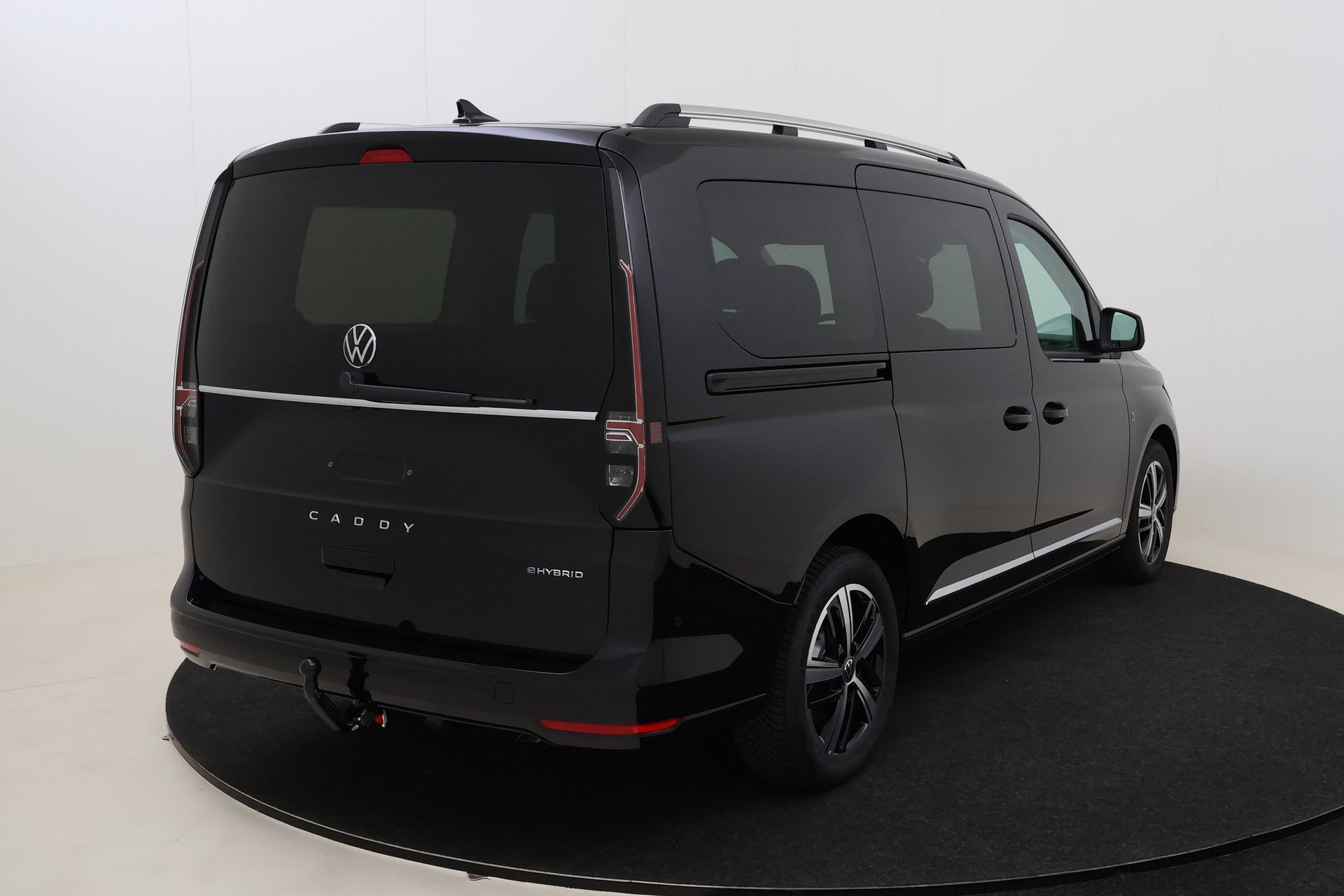 Volkswagen Caddy Maxi Style 5pl eHybrid 115 hp DSG 6 photo