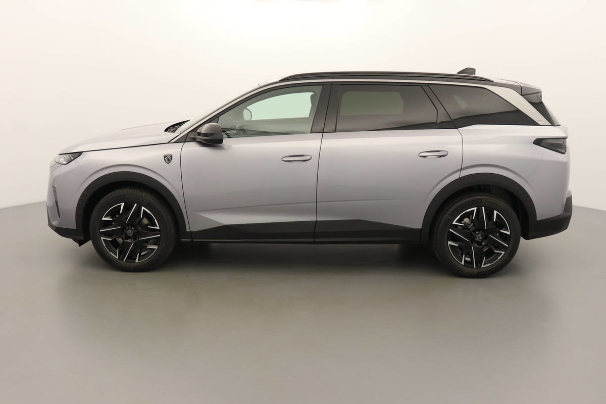 Peugeot 5008 GT 1.2 Hybrid Electric/Gasoline 147hp photo
