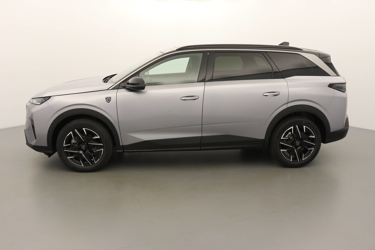 Peugeot 5008 GT 1.2 Hybrid Electric/Gasoline 147hp photo
