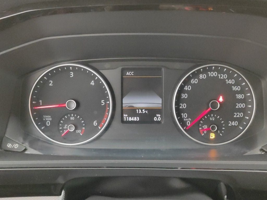 Volkswagen Multivan 2.0TDi SCR 110/150 BMT Highline DSG 5d photo