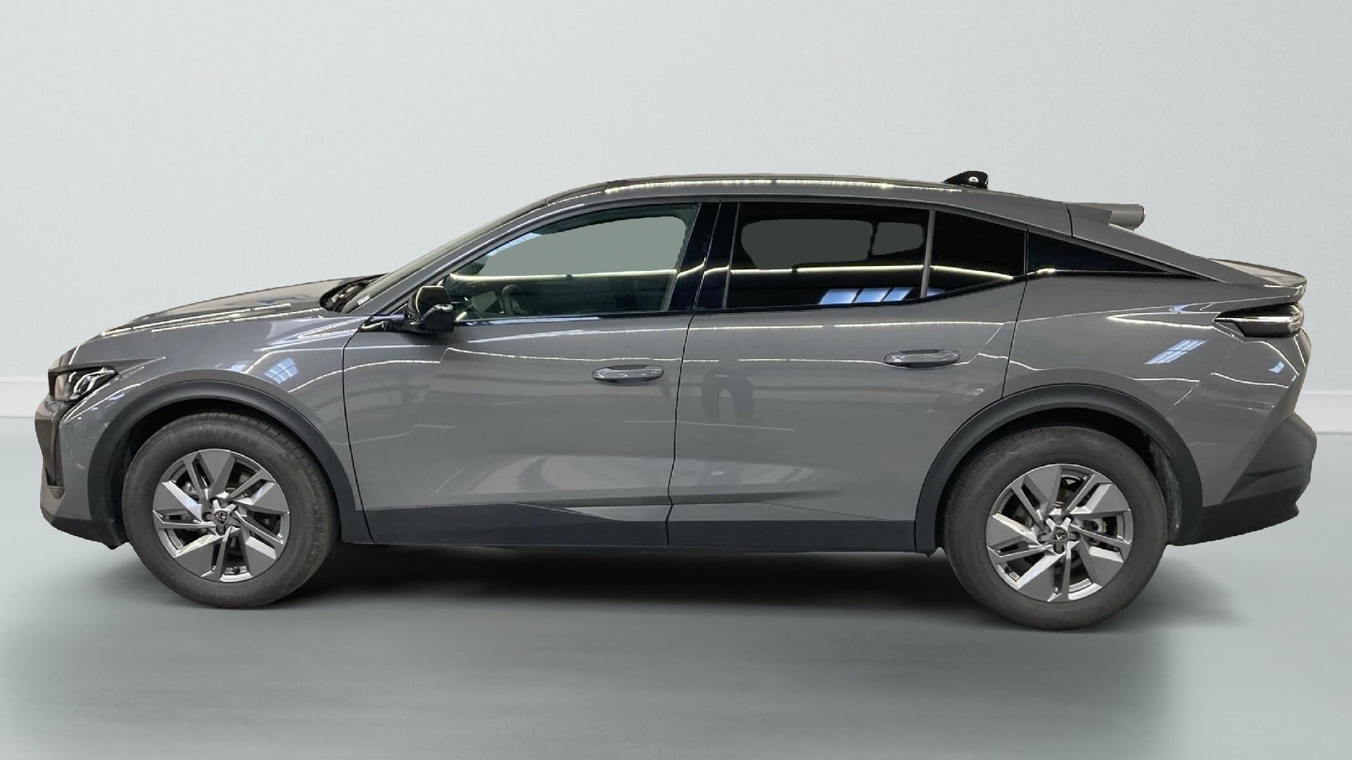 Peugeot 408 Hybrid 145 e-DCS6 Allure photo