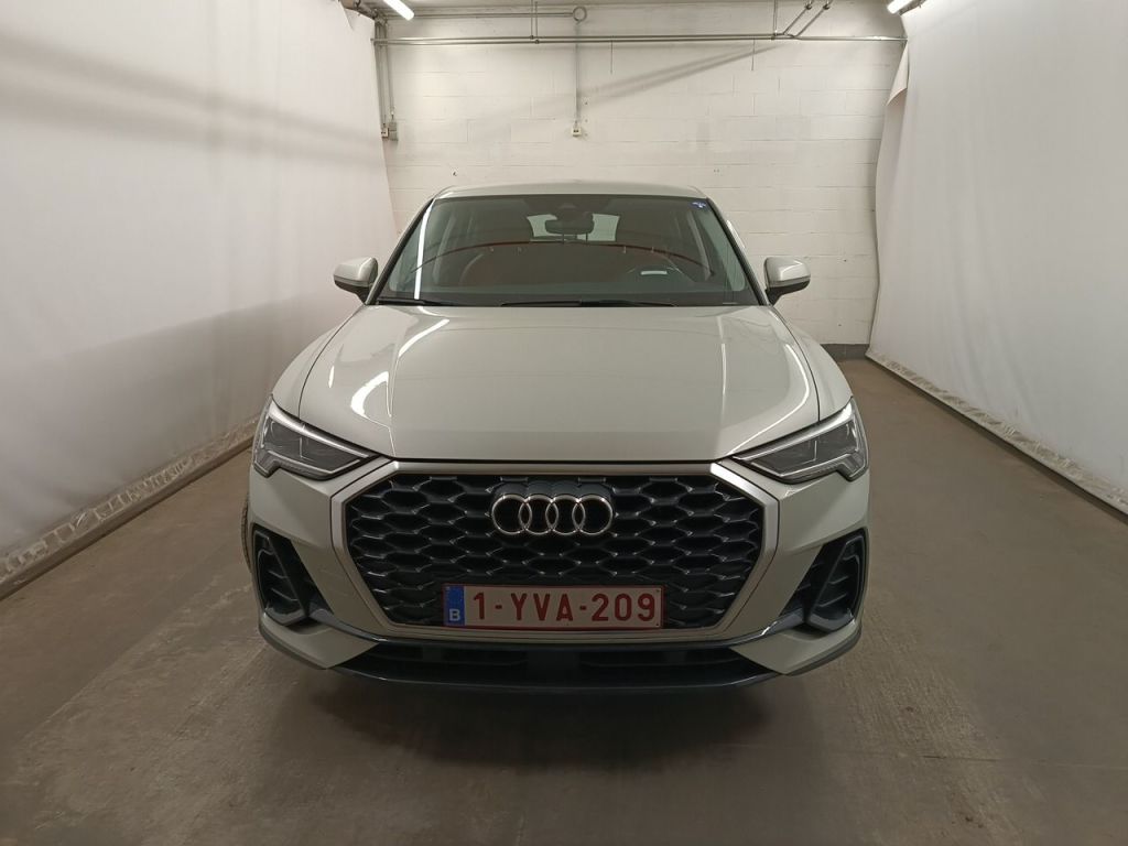 Audi Q3 Sportback 35 TFSI S tronic 5d photo