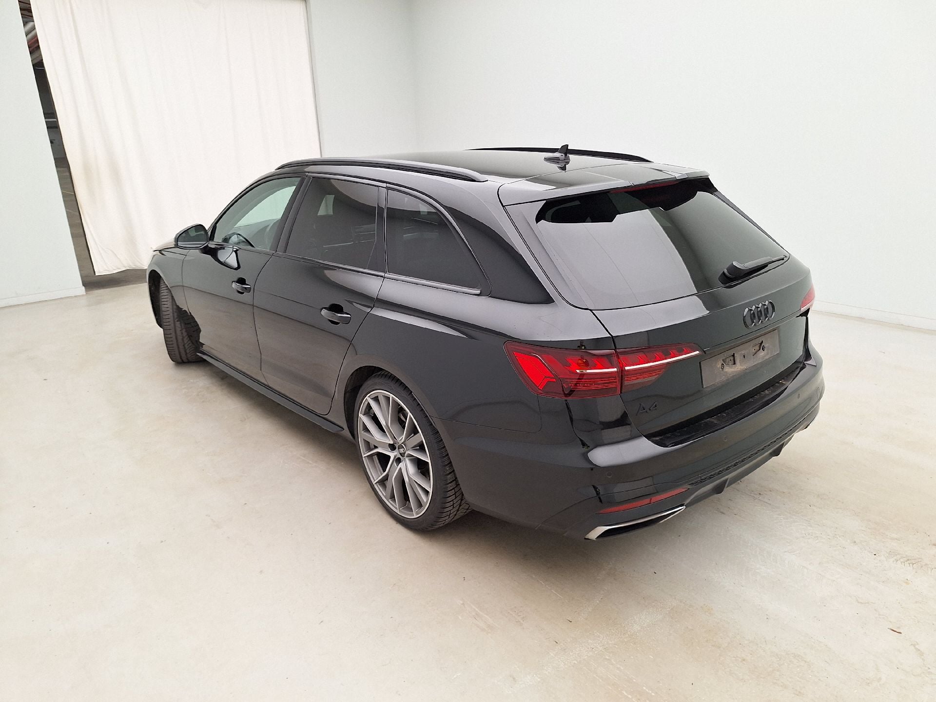 Audi, A4 Avant FL'19, Audi A4 Avant 2.0 30 TDi 100kW S tr Comp Bus Ed 5d photo