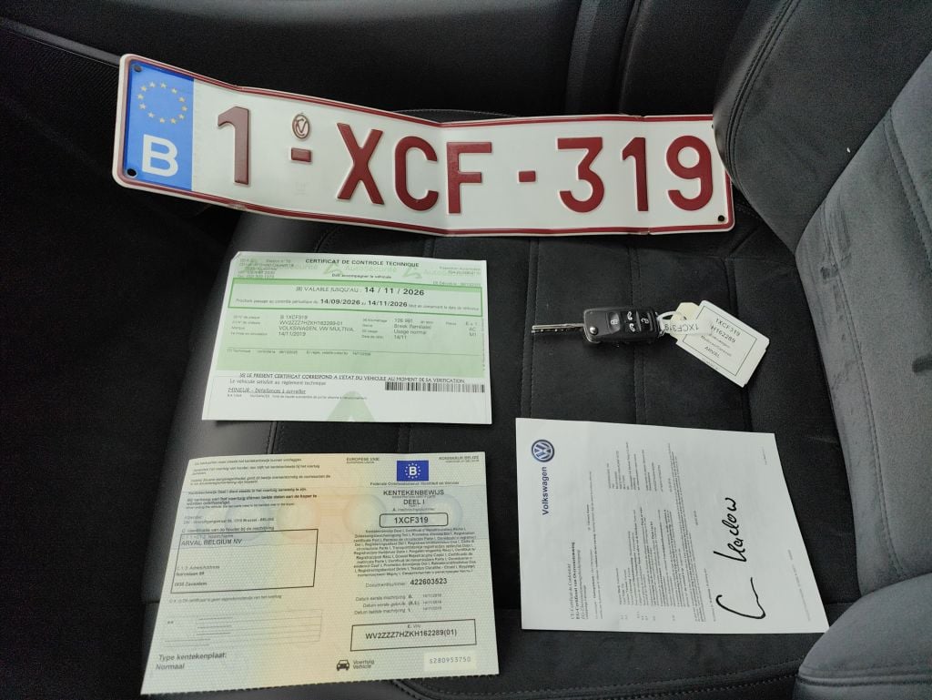 Volkswagen Multivan 2.0TDi SCR 110/150 BMT Highline DSG 5d photo
