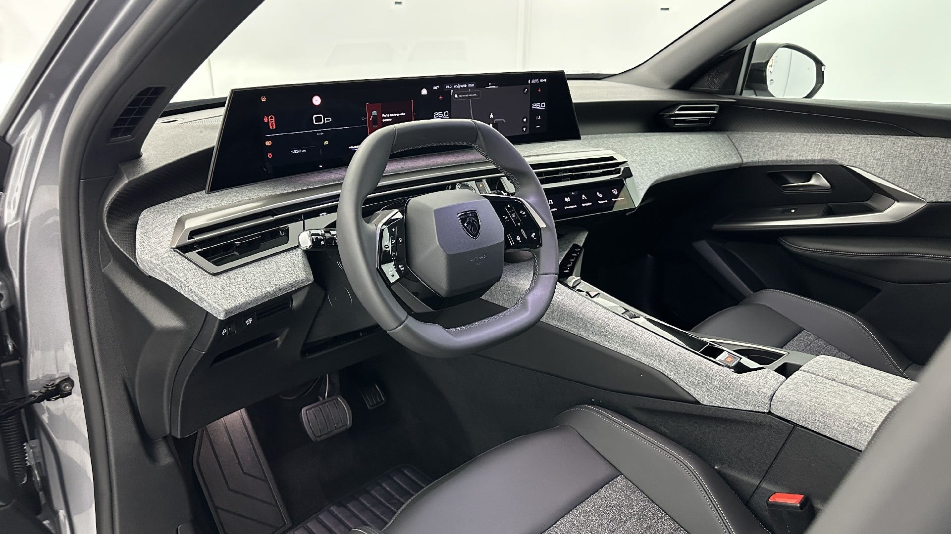 Peugeot 3008 Allure 1.2 Hybrid 145 ch photo