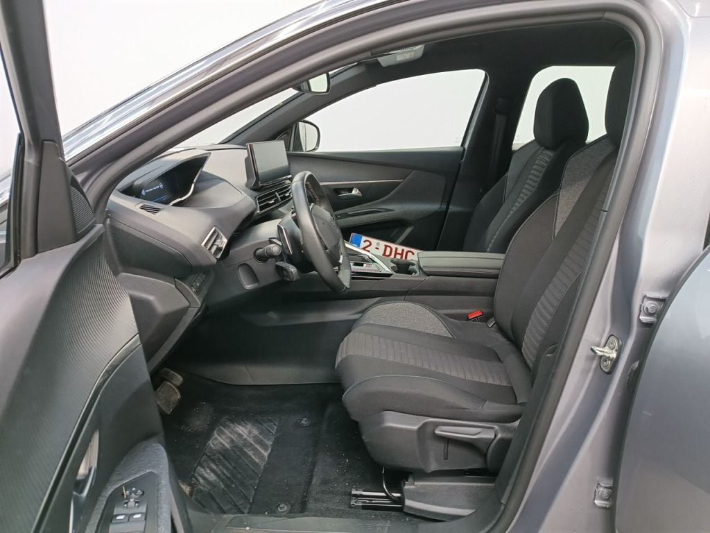 Peugeot 3008 1.5 BlueHDi 96kW S&S EAT8 Active Pack 5d photo