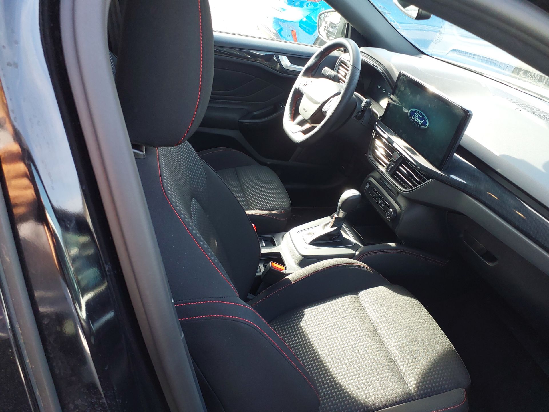 FORD Focus Berlina 1.0 Ecoboost 114KW 155CV S6.2 AutomÃ¡tico ST-LINE X(Winterpack) photo