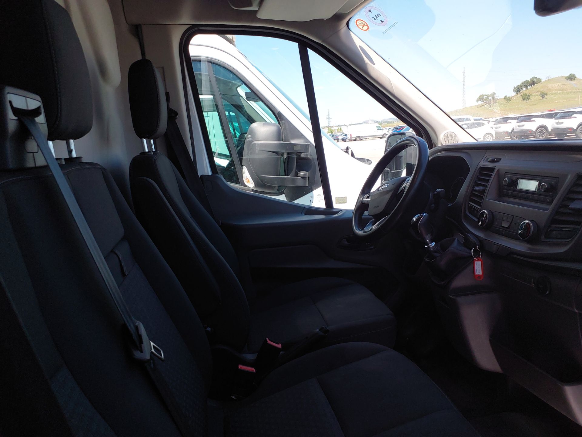 FORD Transit 2.0D L3H2 130CV photo