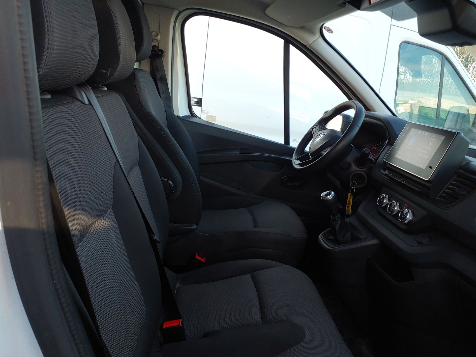 RENAULT Trafic 2.0D 131CV photo
