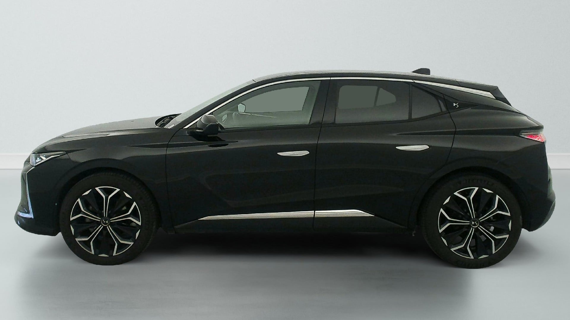 DS DS4 Etoile Hybride 145 e-DCT6 photo