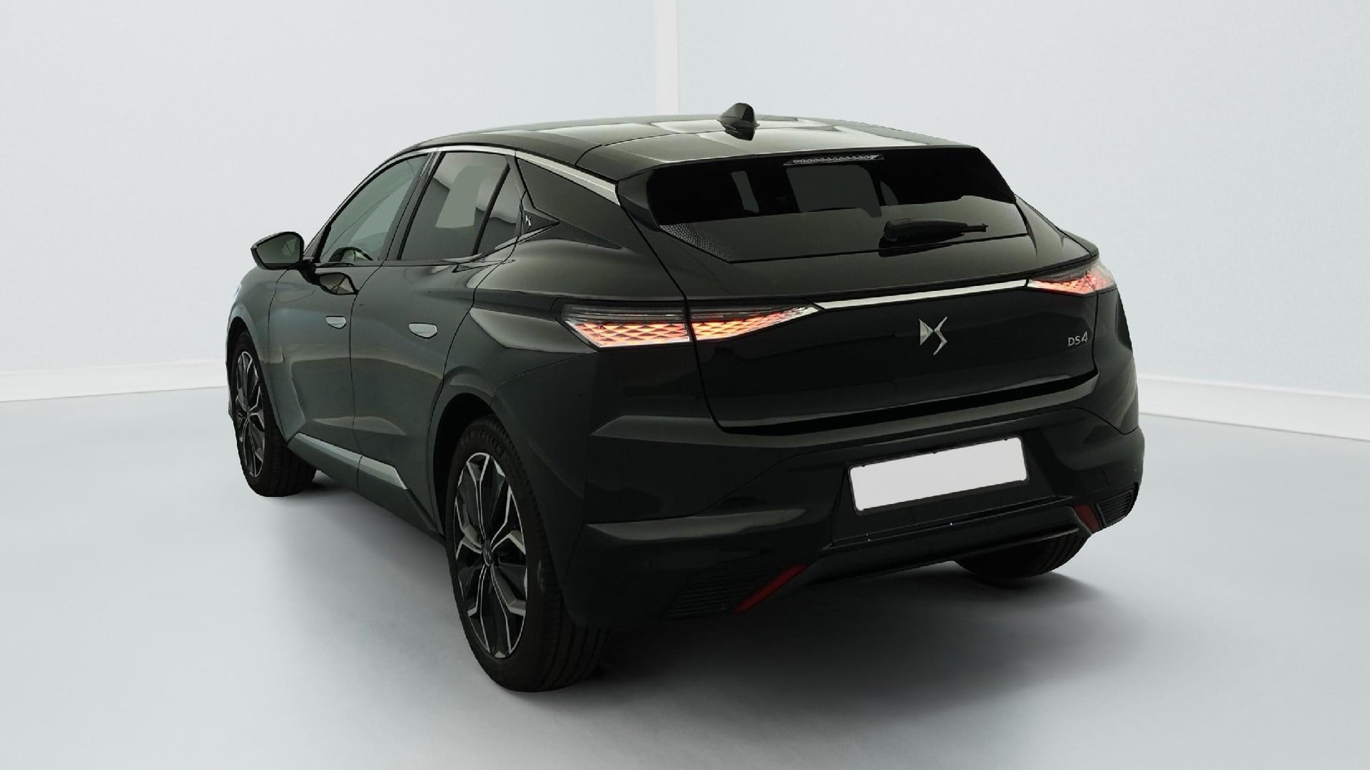 DS DS4 Etoile Hybride 145 e-DCT6 photo