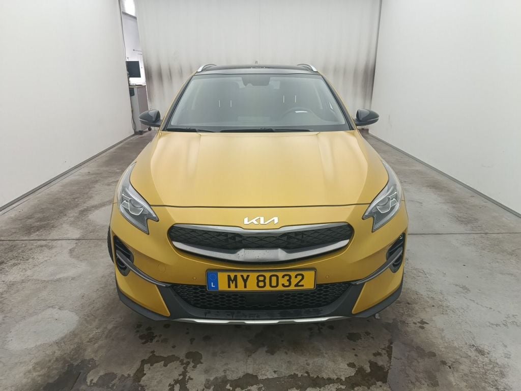 KIA XCEED 1.6 GDi PHEV 105 Business Line DCT 5d photo
