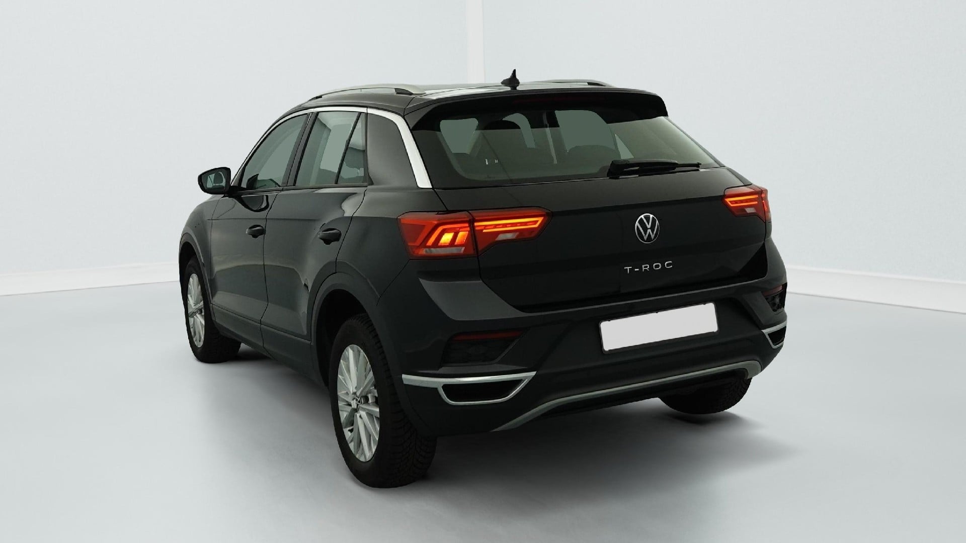 Volkswagen T-Roc 2.0 TDI 115 START/STOP BVM6 LOUNGE BUSINESS photo