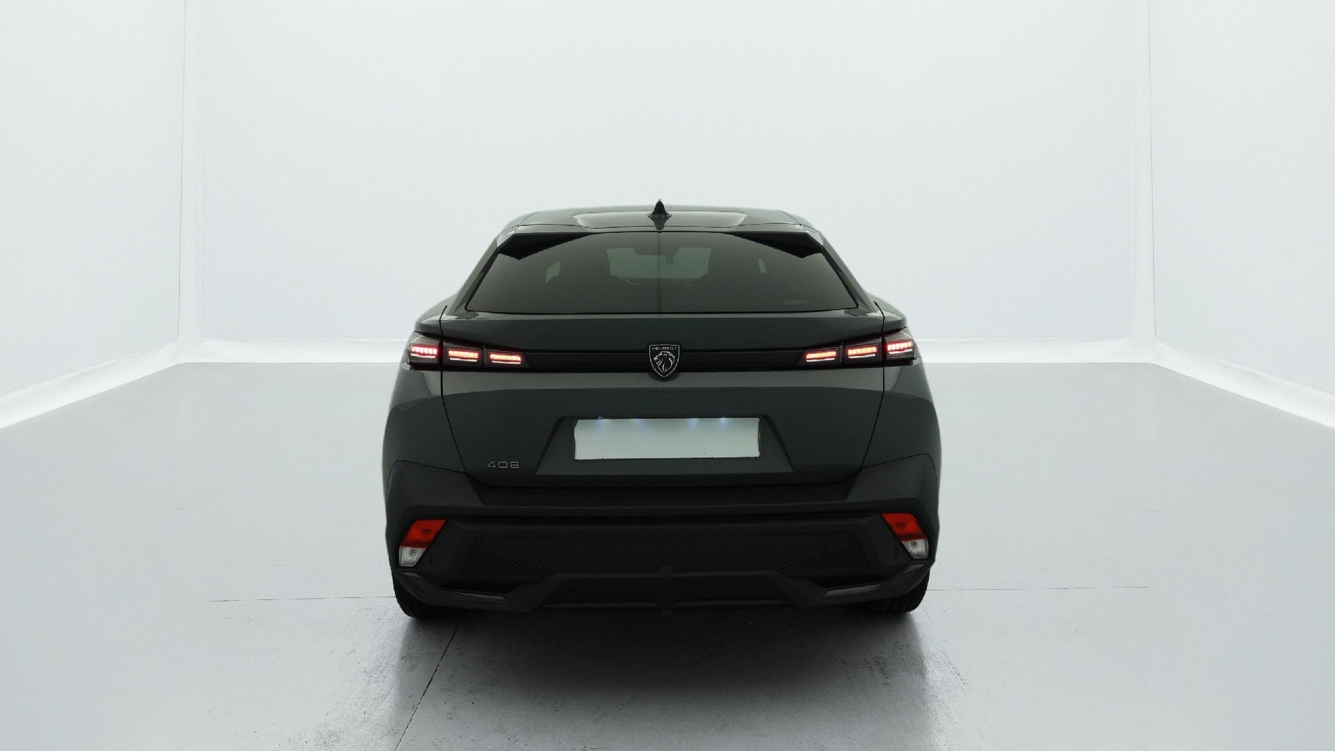 Peugeot 408 Hybrid 145 e-DCS6 Allure photo
