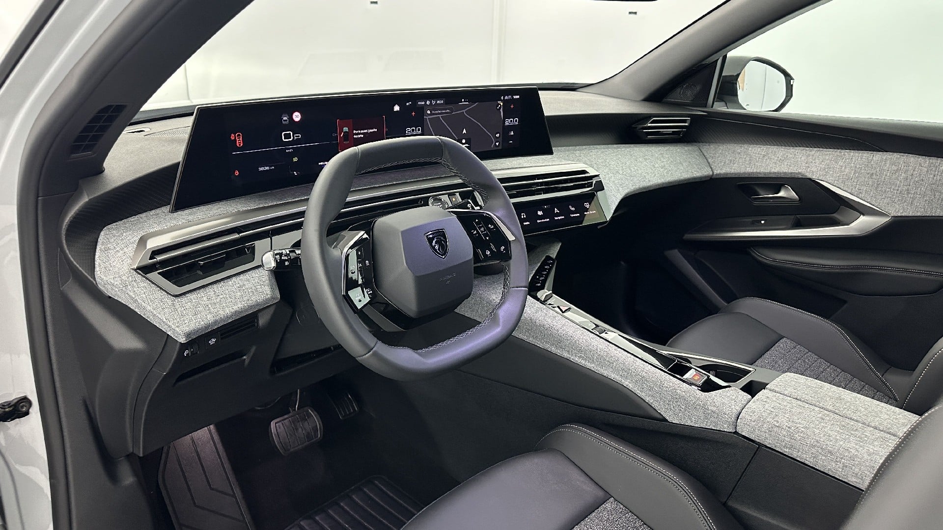 Peugeot 3008 Allure 1.2 Hybrid 145ch photo