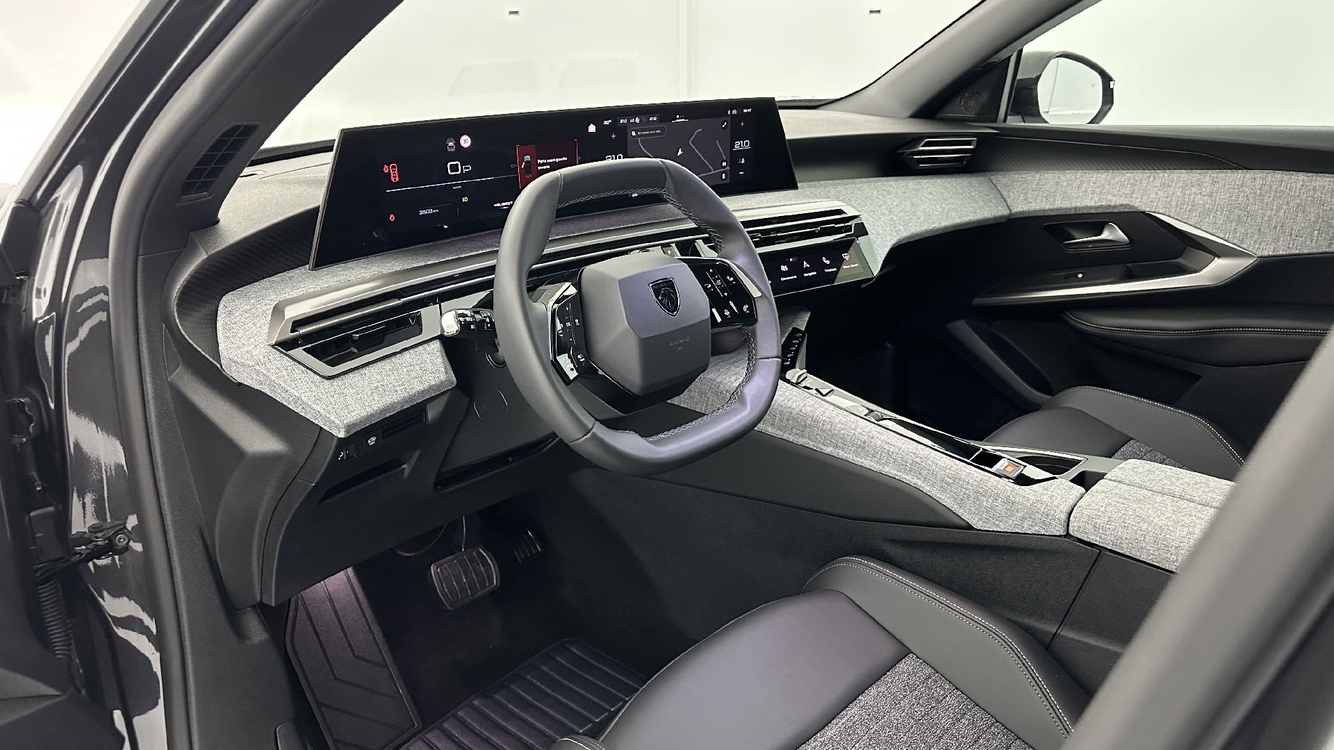 Peugeot 3008 Allure 1.2 Hybrid 145ch photo