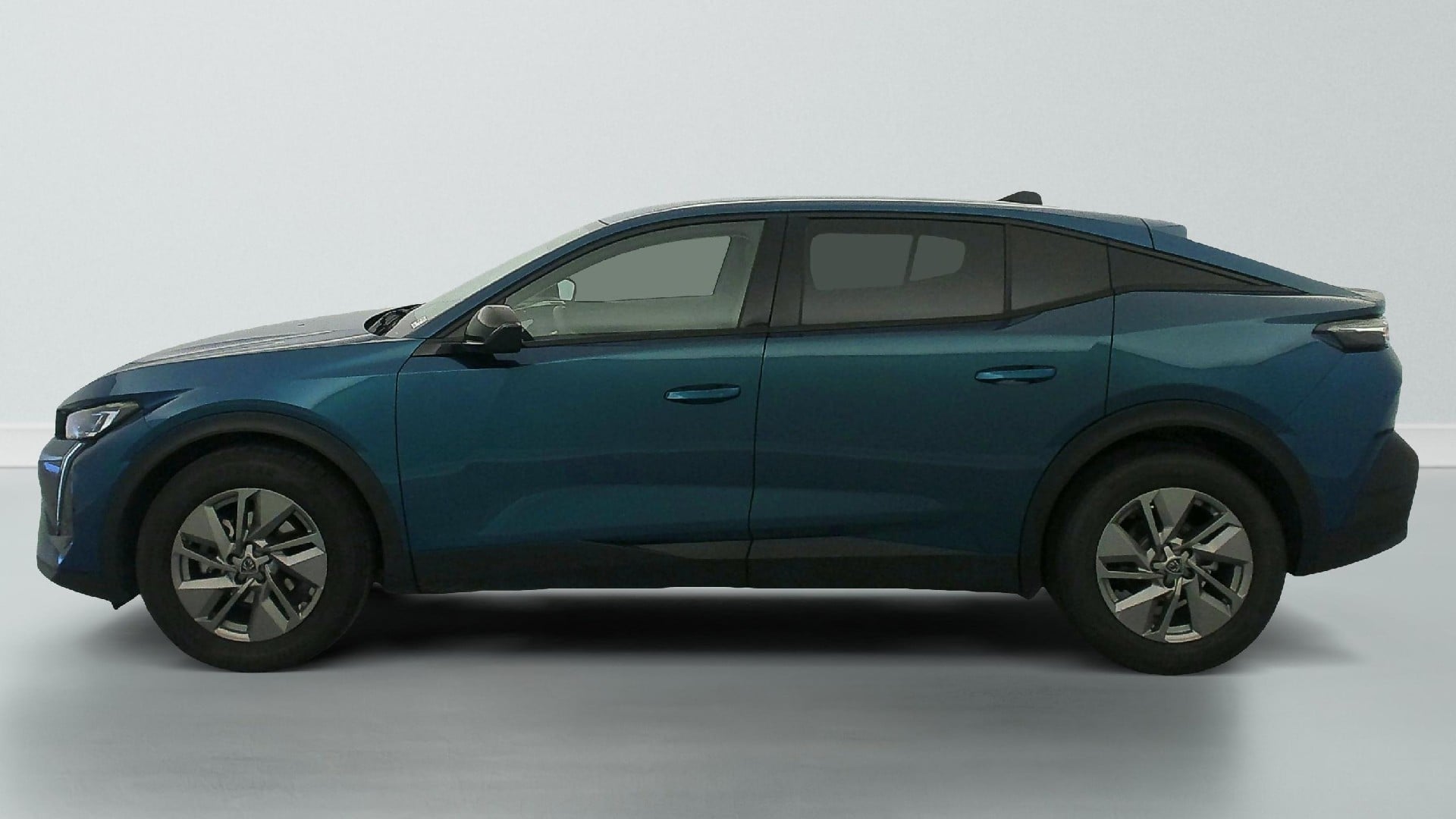 Peugeot 408 Hybrid 145 e-DCS6 Allure photo