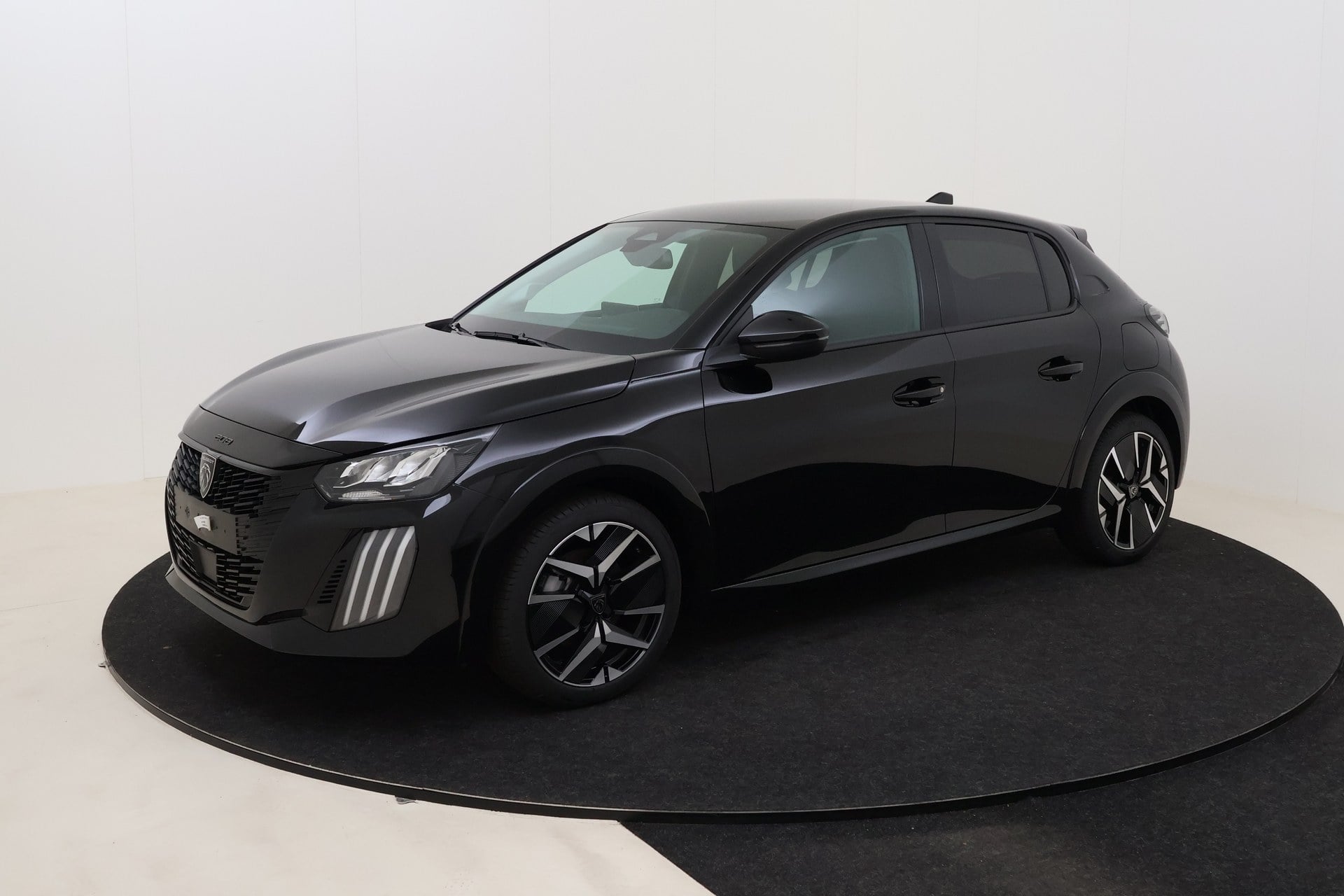Peugeot 208 Envy 1.2 Turbo 100 hp Man. 6
