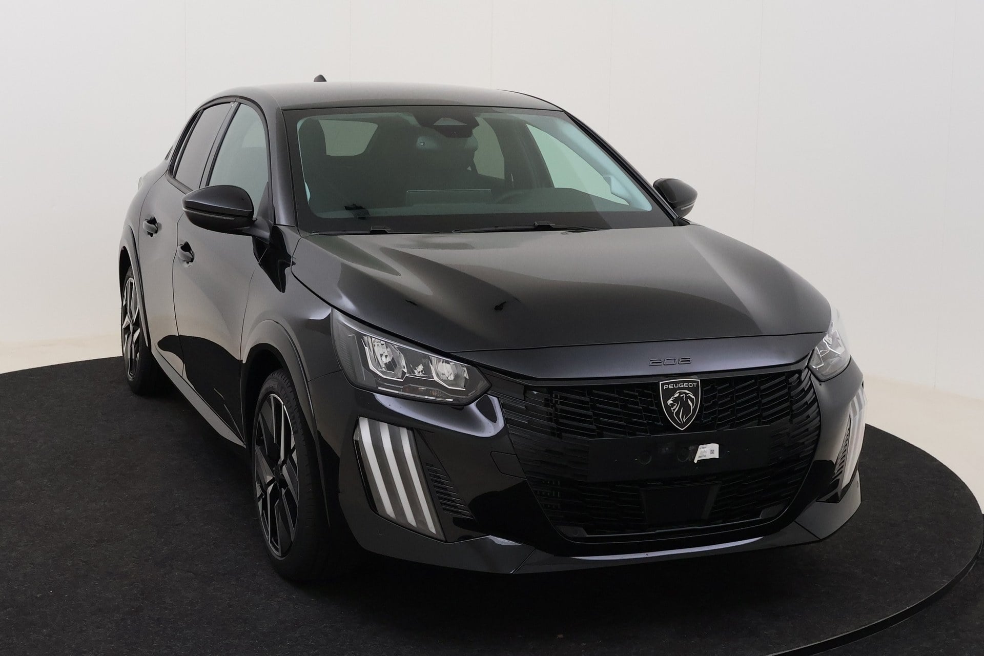 Peugeot 208 Envy 1.2 Turbo 100 hp Man. 6 photo