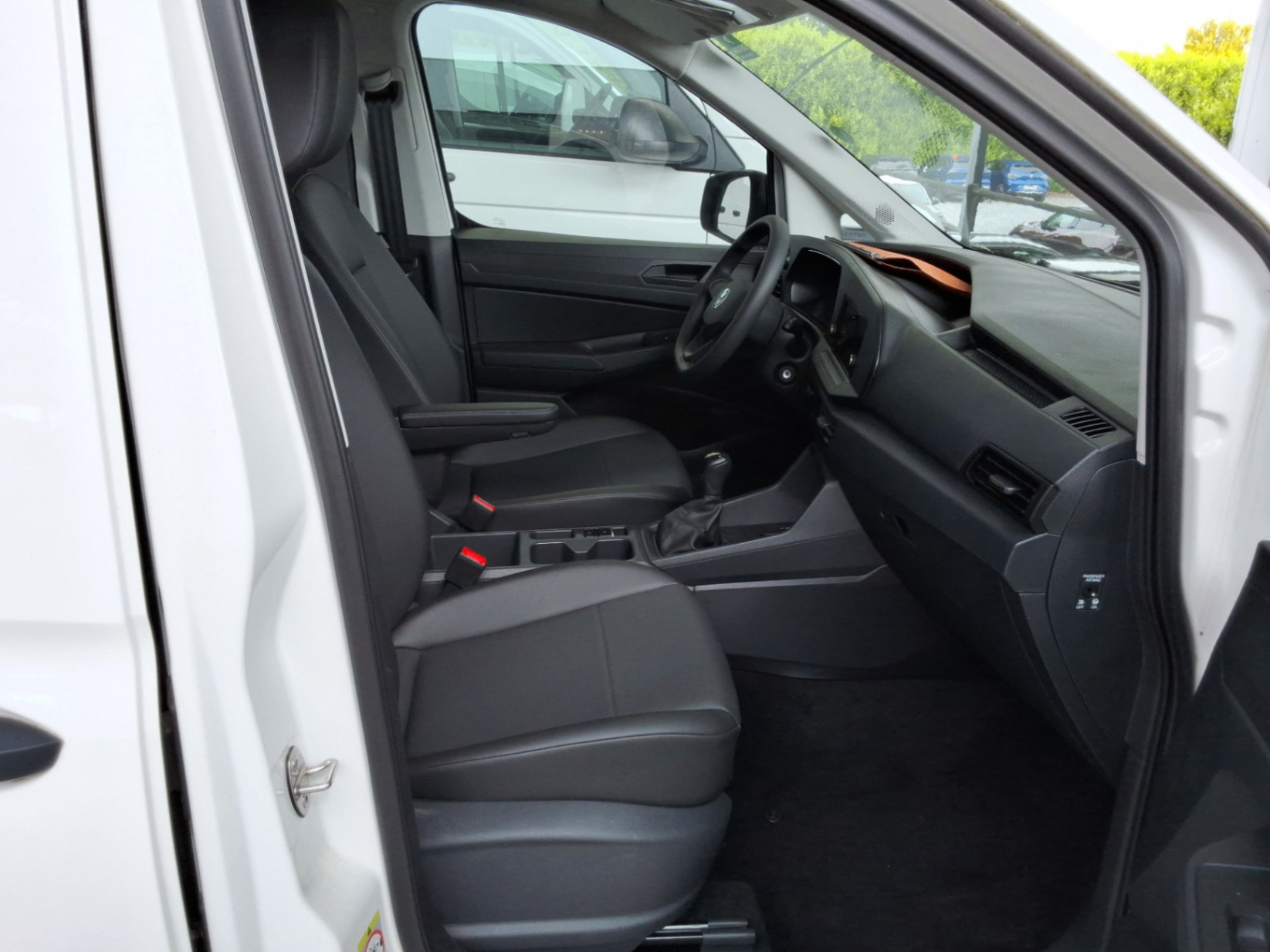 Volkswagen Caddy Cargo Maxi 1,5 l TSI EU6 84 kW 6V photo