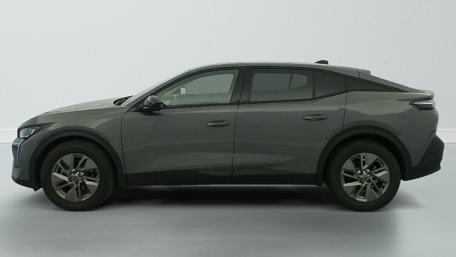 Peugeot 408 Hybrid 145 e-DCS6 Allure photo