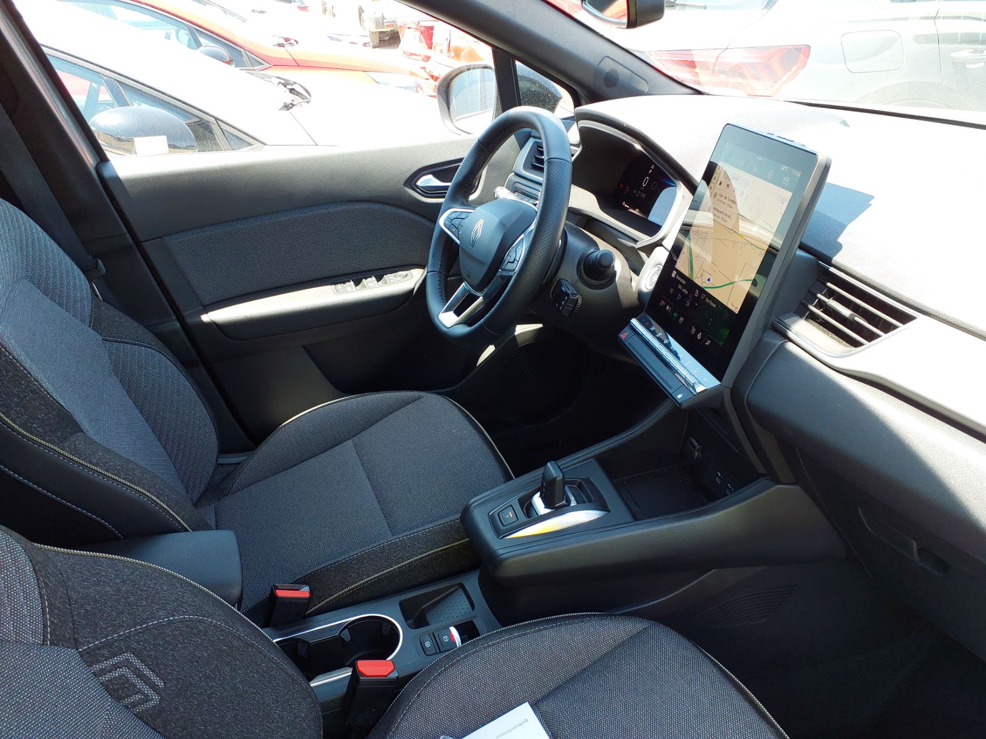 RENAULT Captur TCe 103 kw (140cv) EDC mild hybrid Techno(Winterpack) photo